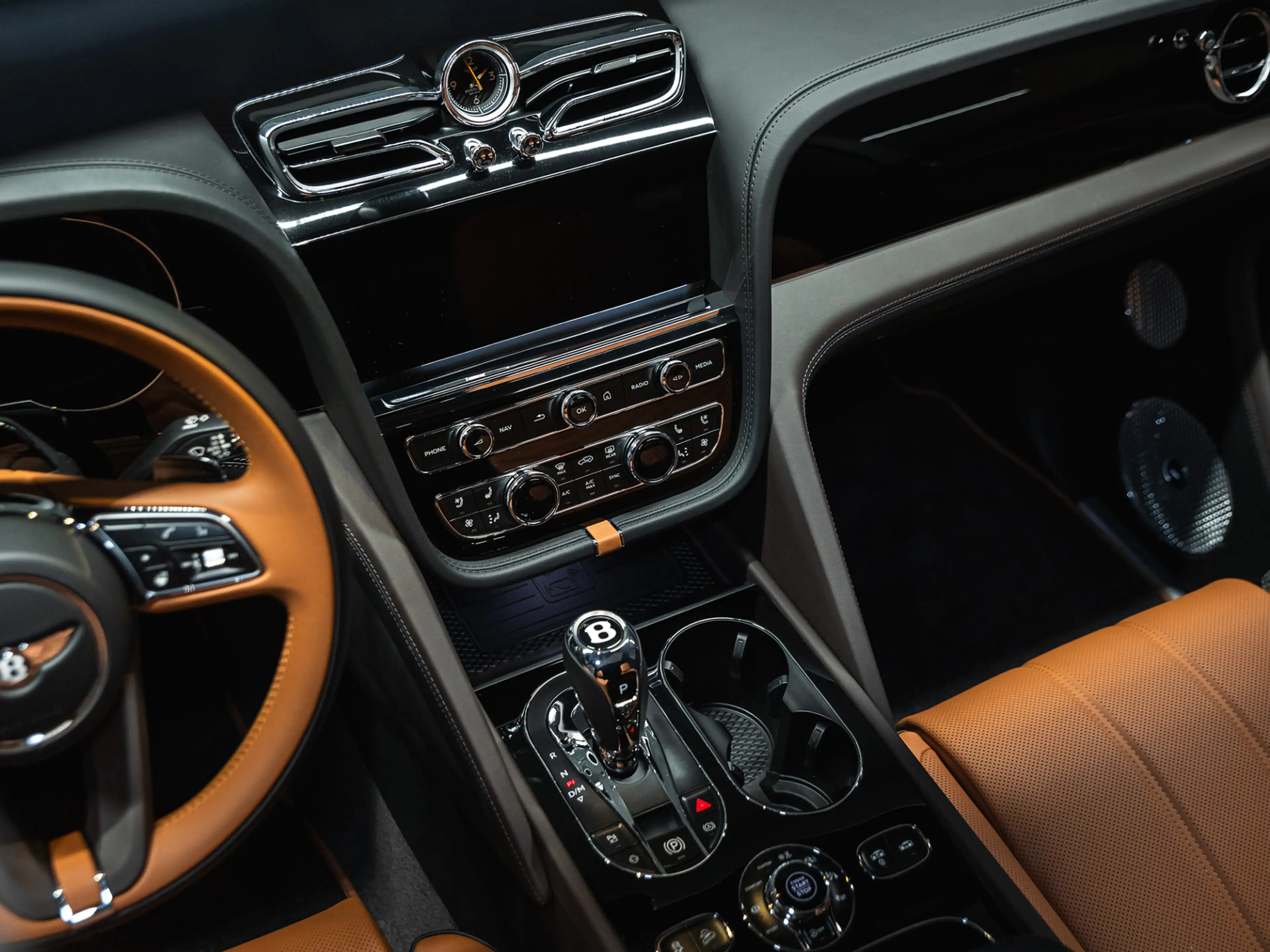 Bentley Bentayga Artenara Edition V8 MY2027 | Coming Soon — photo 15