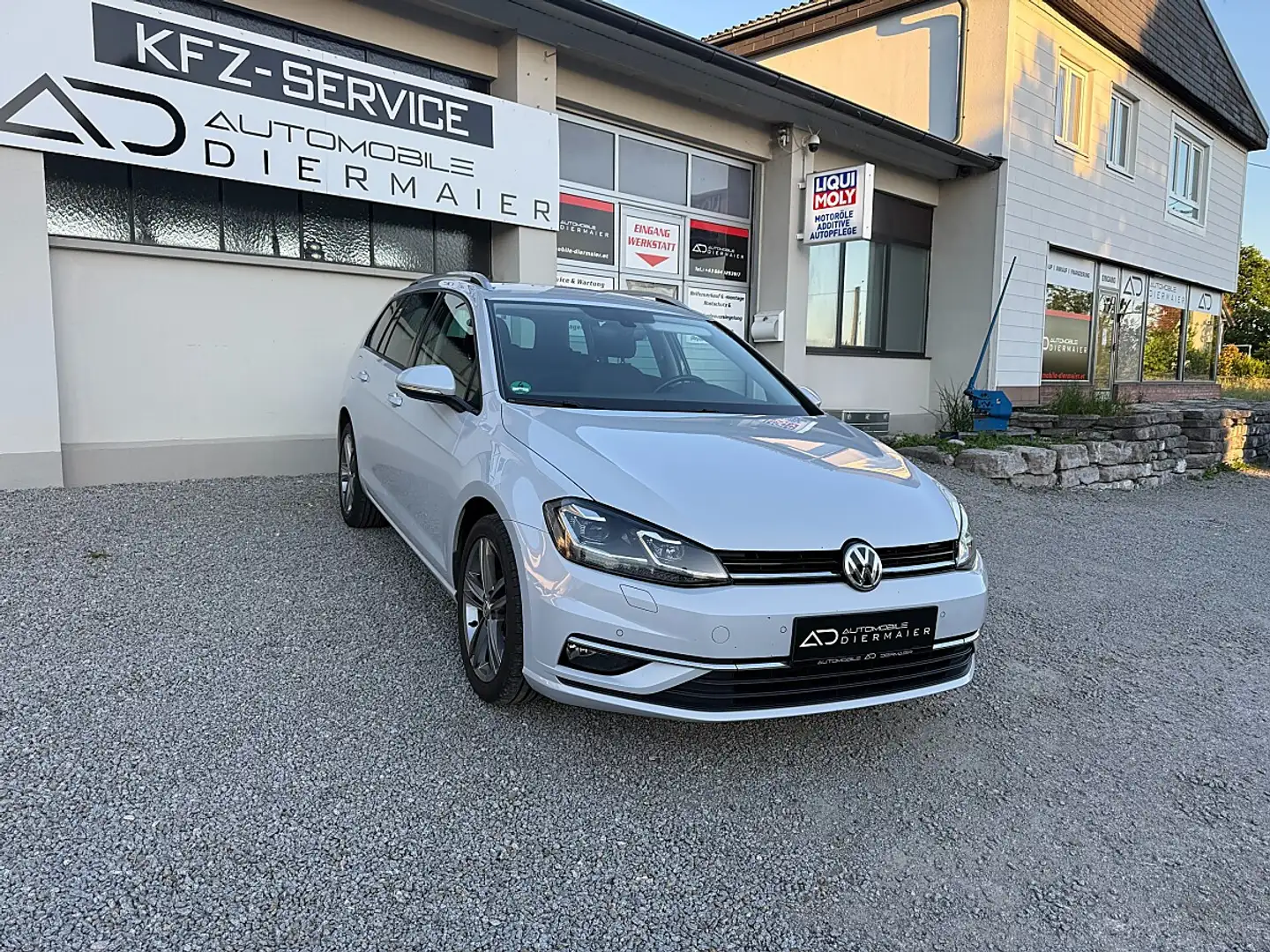Volkswagen Golf Variant Comfortline 1,6 TDI DSG ''CARPLAY*SIHZ*RFK'' Weiß - 1