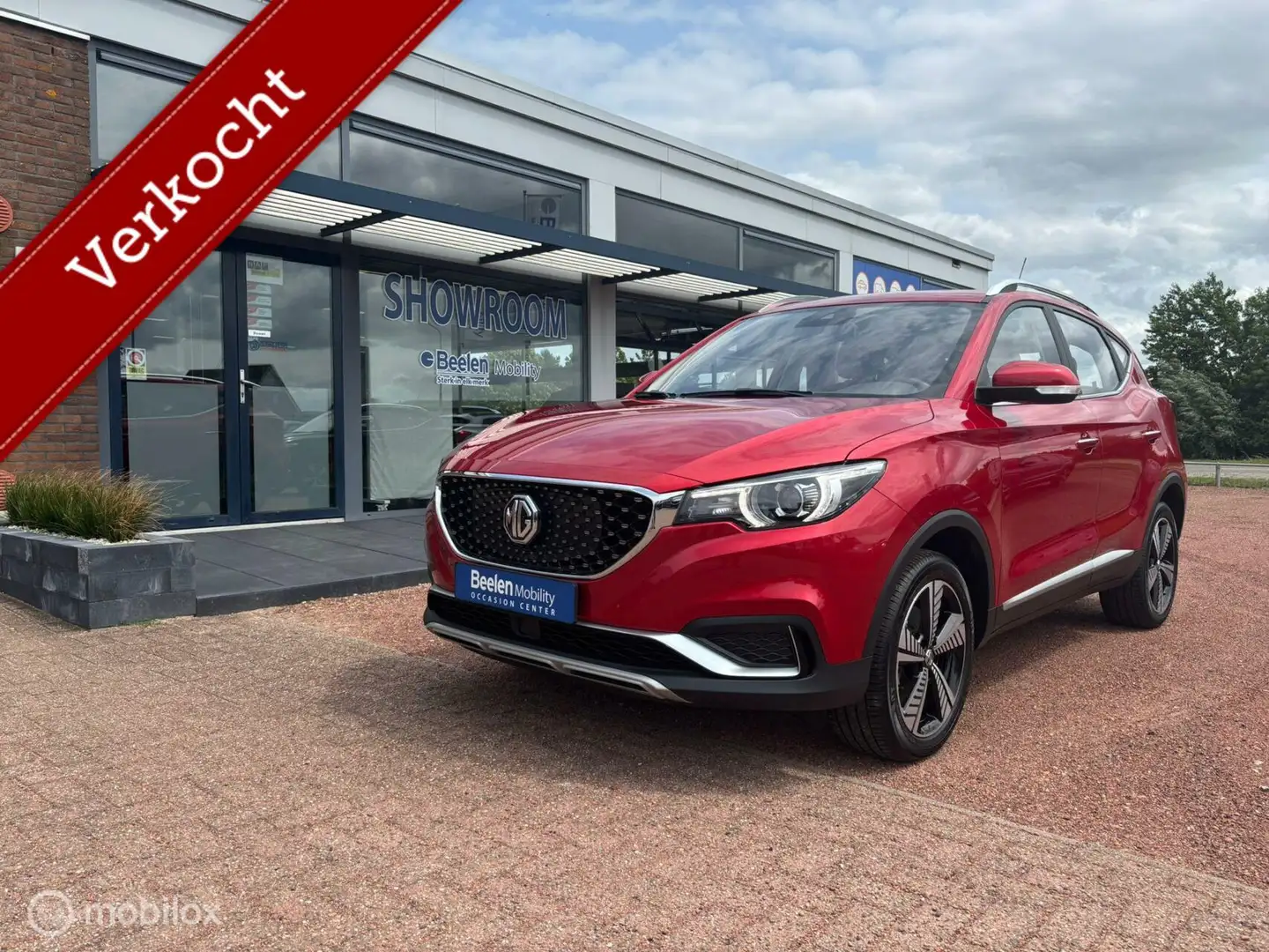 MG ZS EV Luxury 45 kWh Rouge - 1
