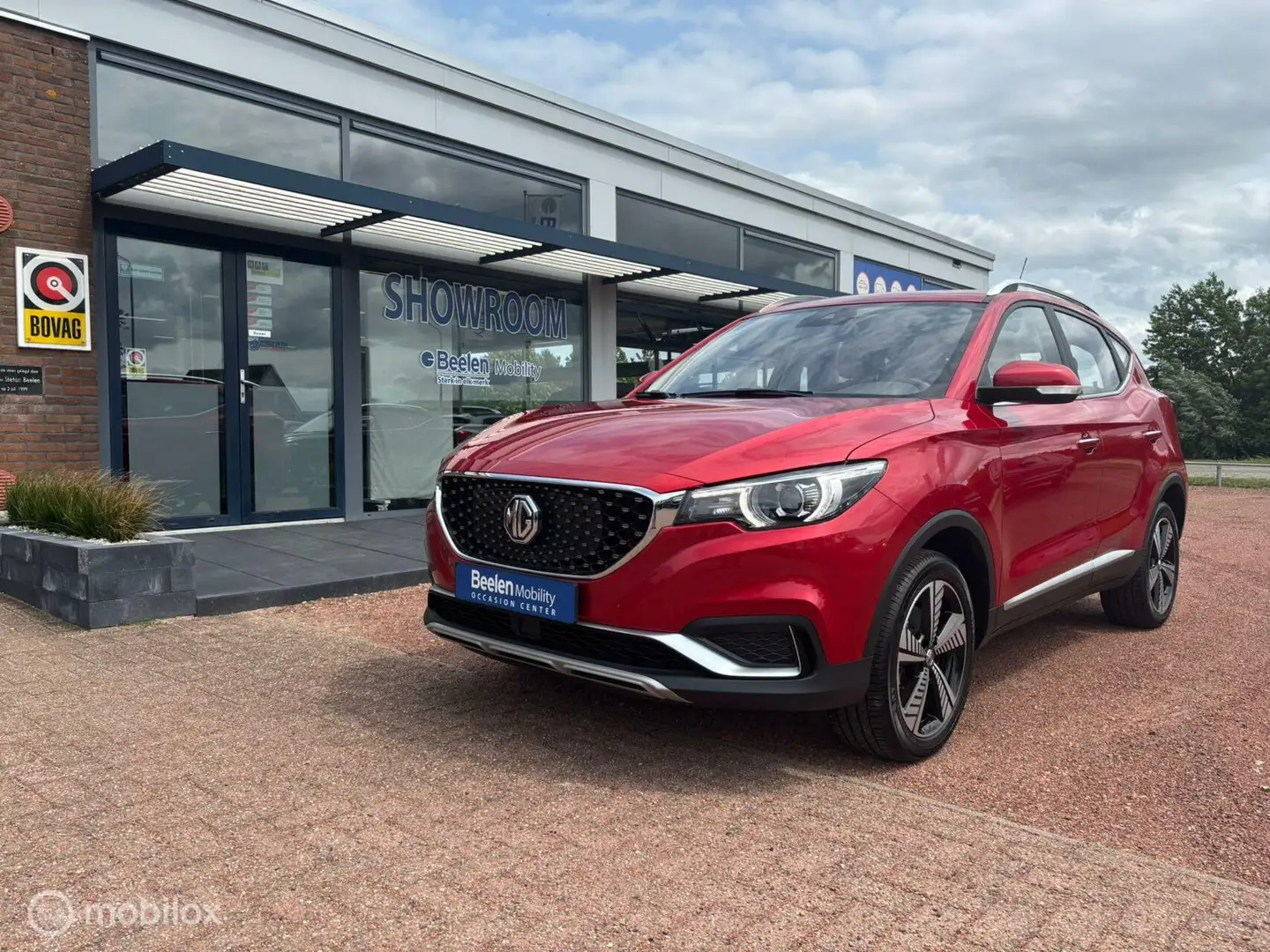 MG ZS EV Luxury 45 kWh Piros - 1