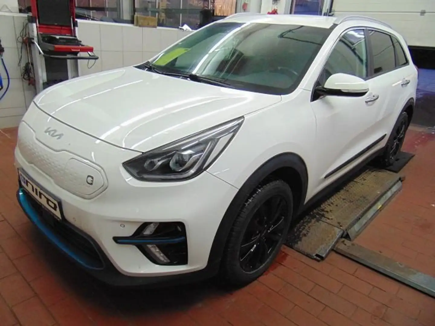 Kia Niro e-Niro Spirit Weiß - 1