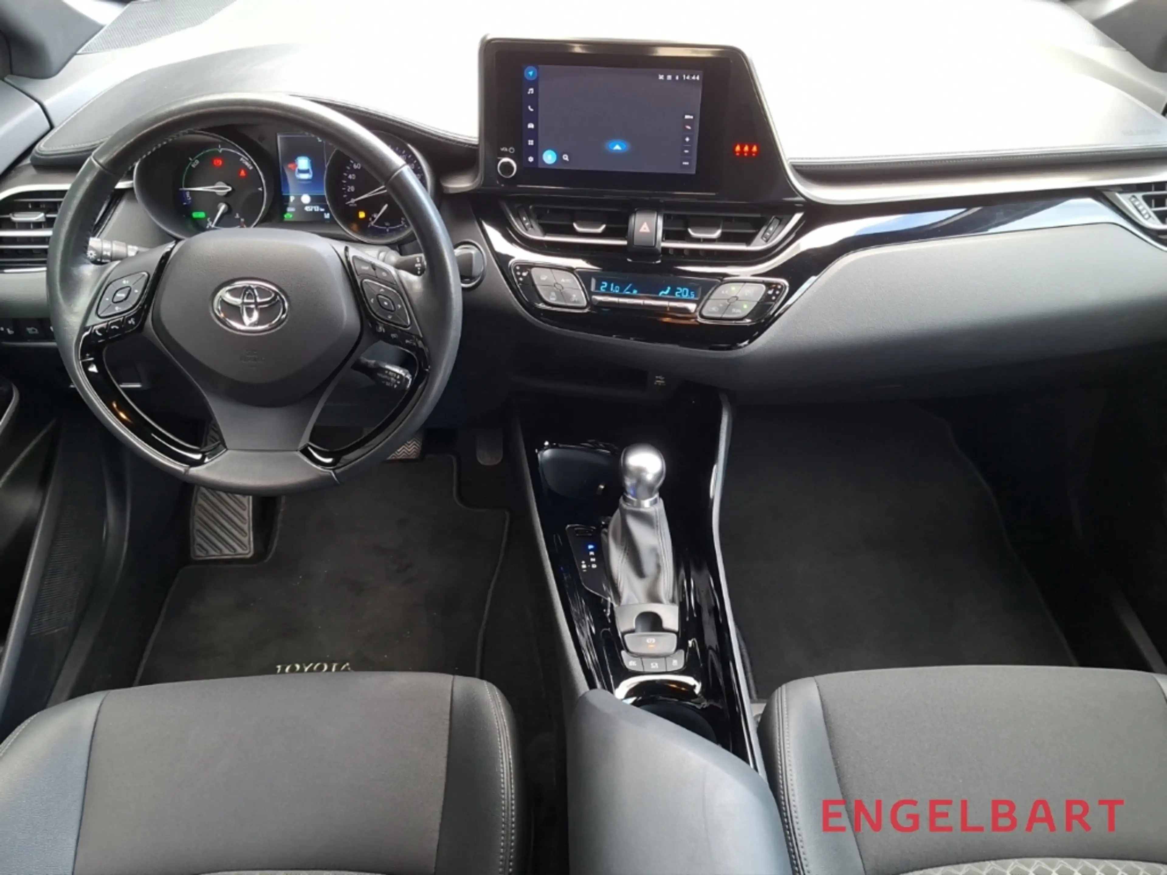 Toyota C-HR 2.0 Hybrid Team D NAVI Tempomat SHZ — photo 9