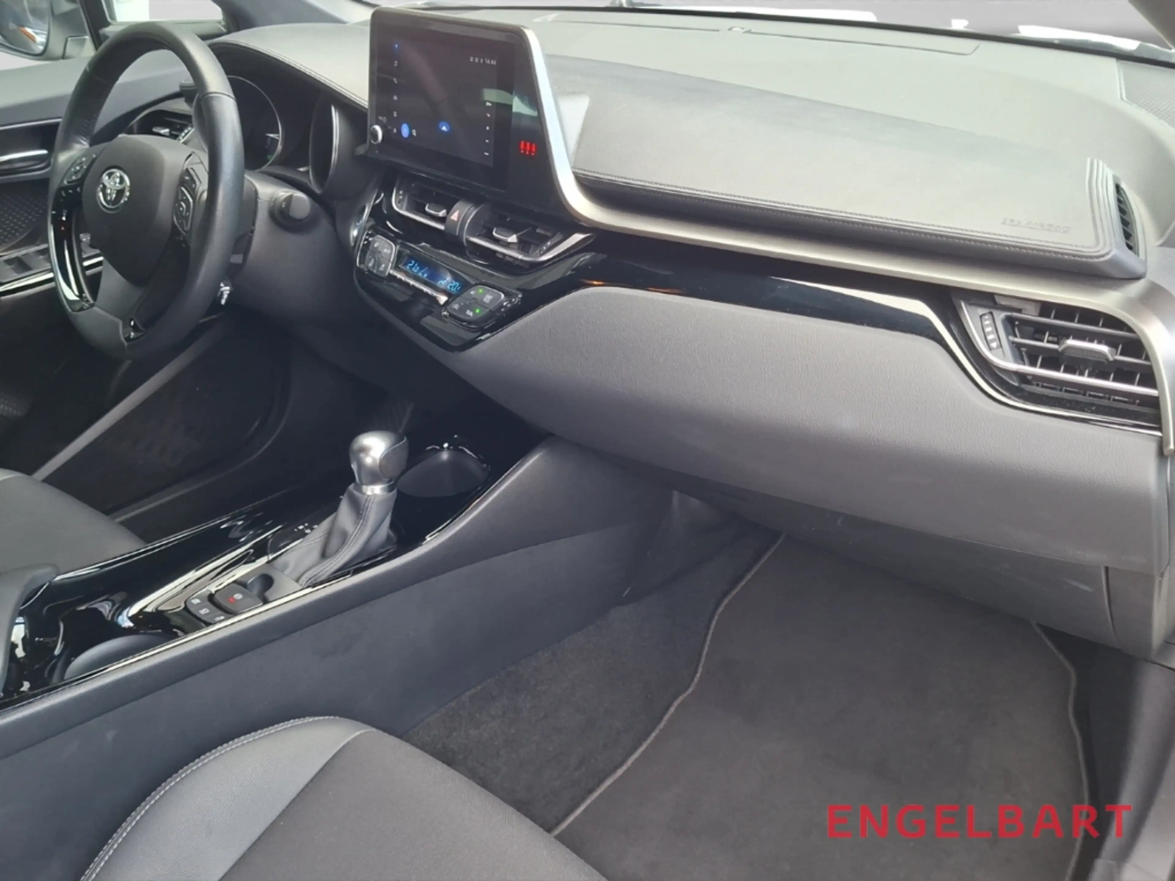 Toyota C-HR 2.0 Hybrid Team D NAVI Tempomat SHZ — photo 11