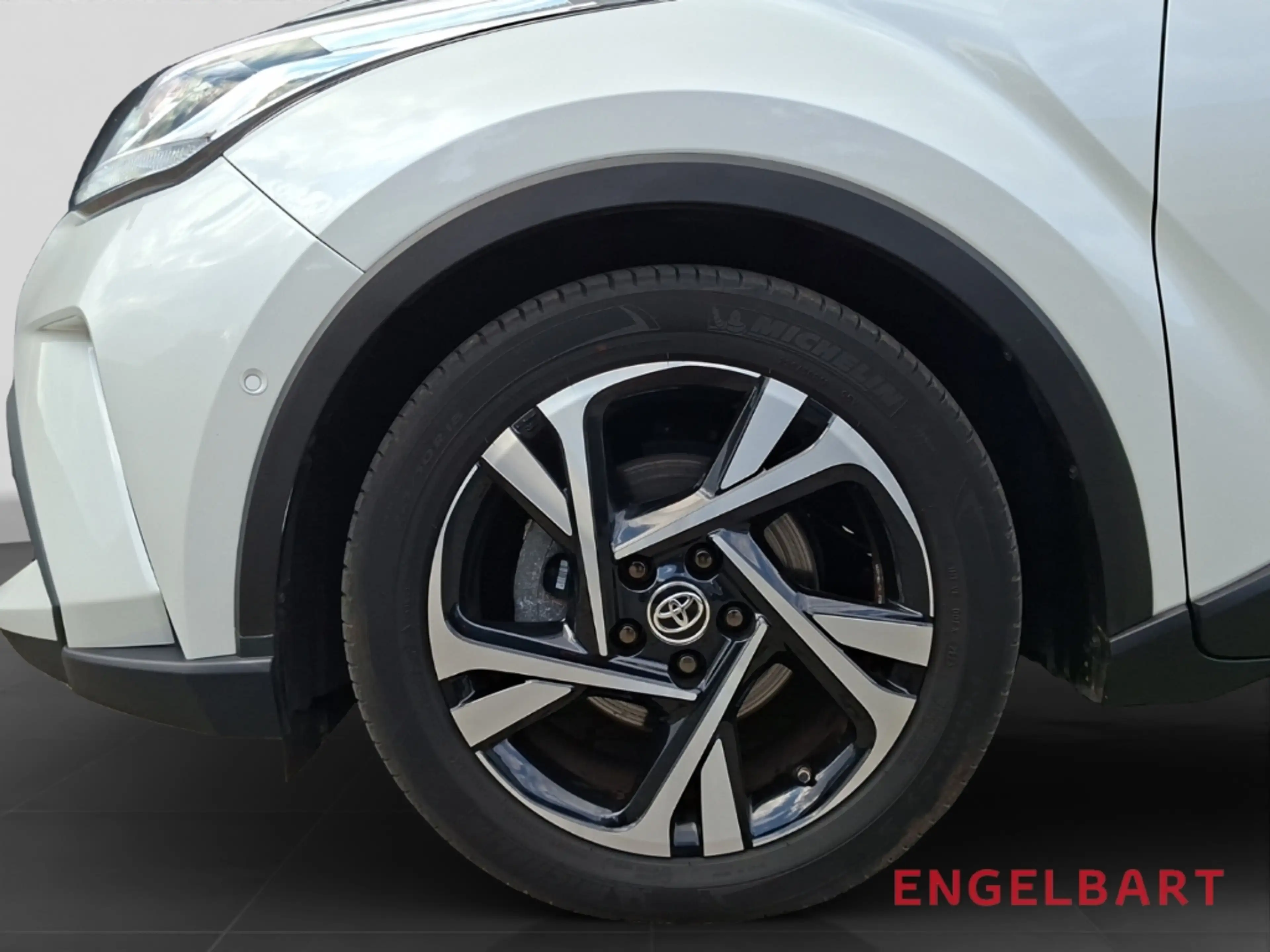 Toyota C-HR 2.0 Hybrid Team D NAVI Tempomat SHZ — photo 15