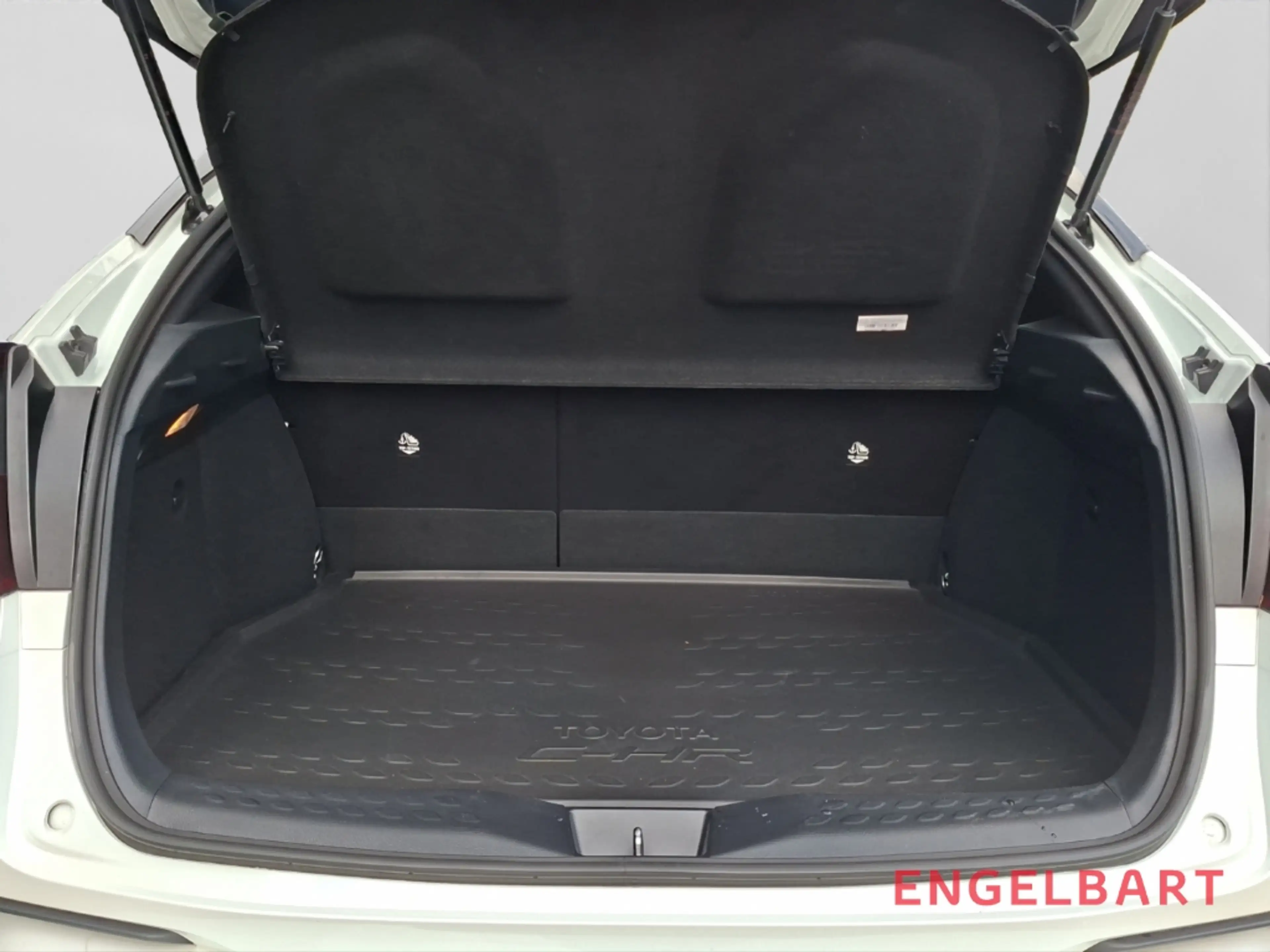 Toyota C-HR 2.0 Hybrid Team D NAVI Tempomat SHZ — photo 13