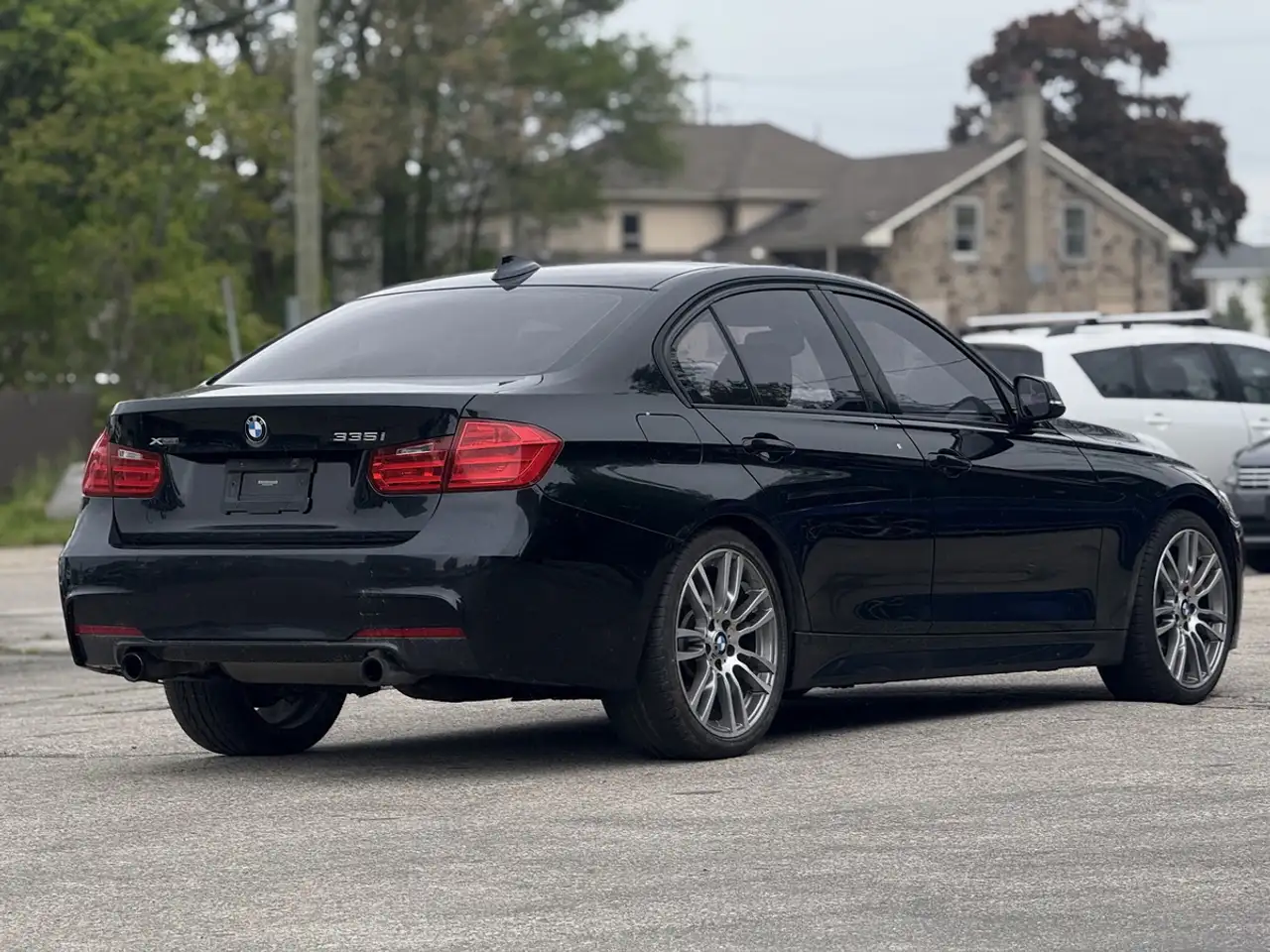 BMW 3 Series photo BMW 3 Series