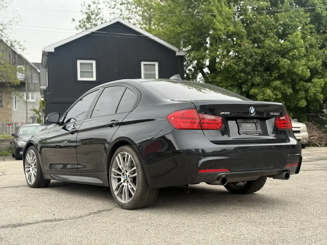 BMW 3 Series photo BMW 3 Series