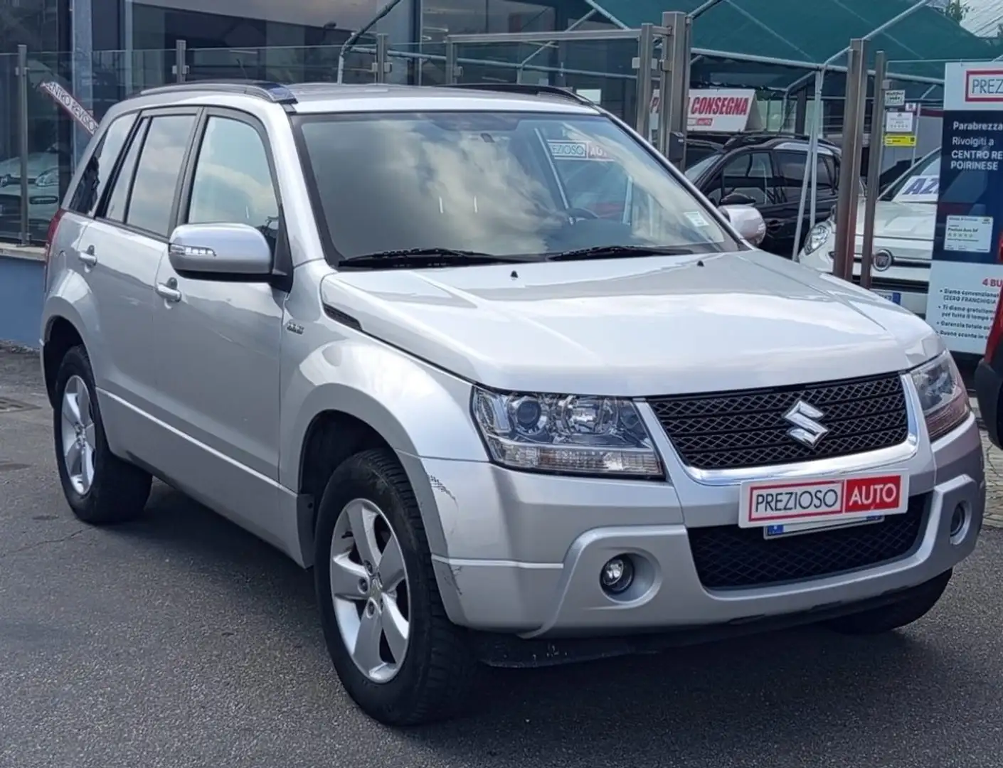 Suzuki Grand Vitara 1.9 DDiS 5 porte Offroad Argento - 1