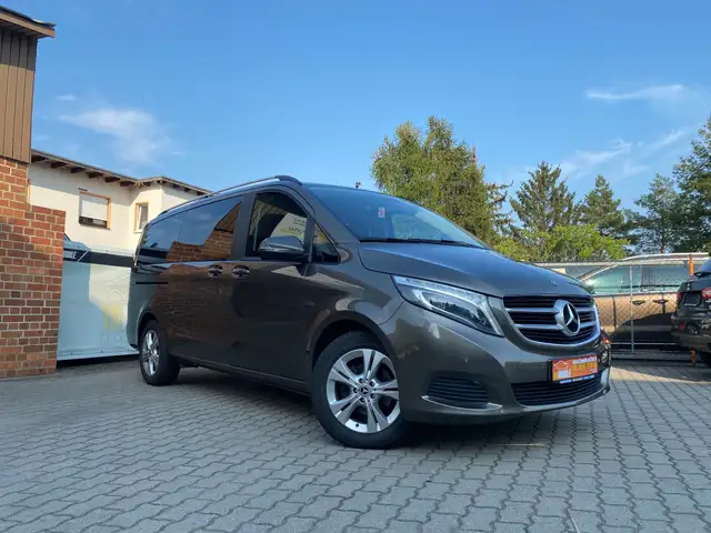 Mercedes-Benz V 200 V 220 lang - Kamera - 6 Sitze - LED -Automatik !!!