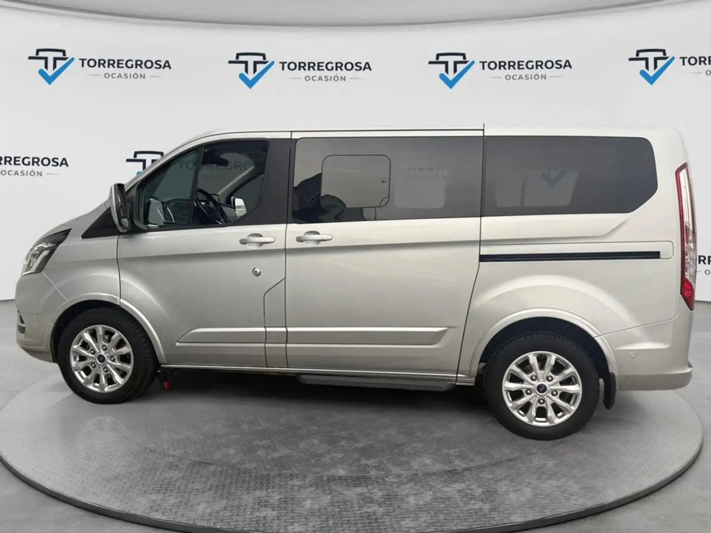 Ford Tourneo Custom 2.0 EcoBlue Titanium 130 Plateado - 2