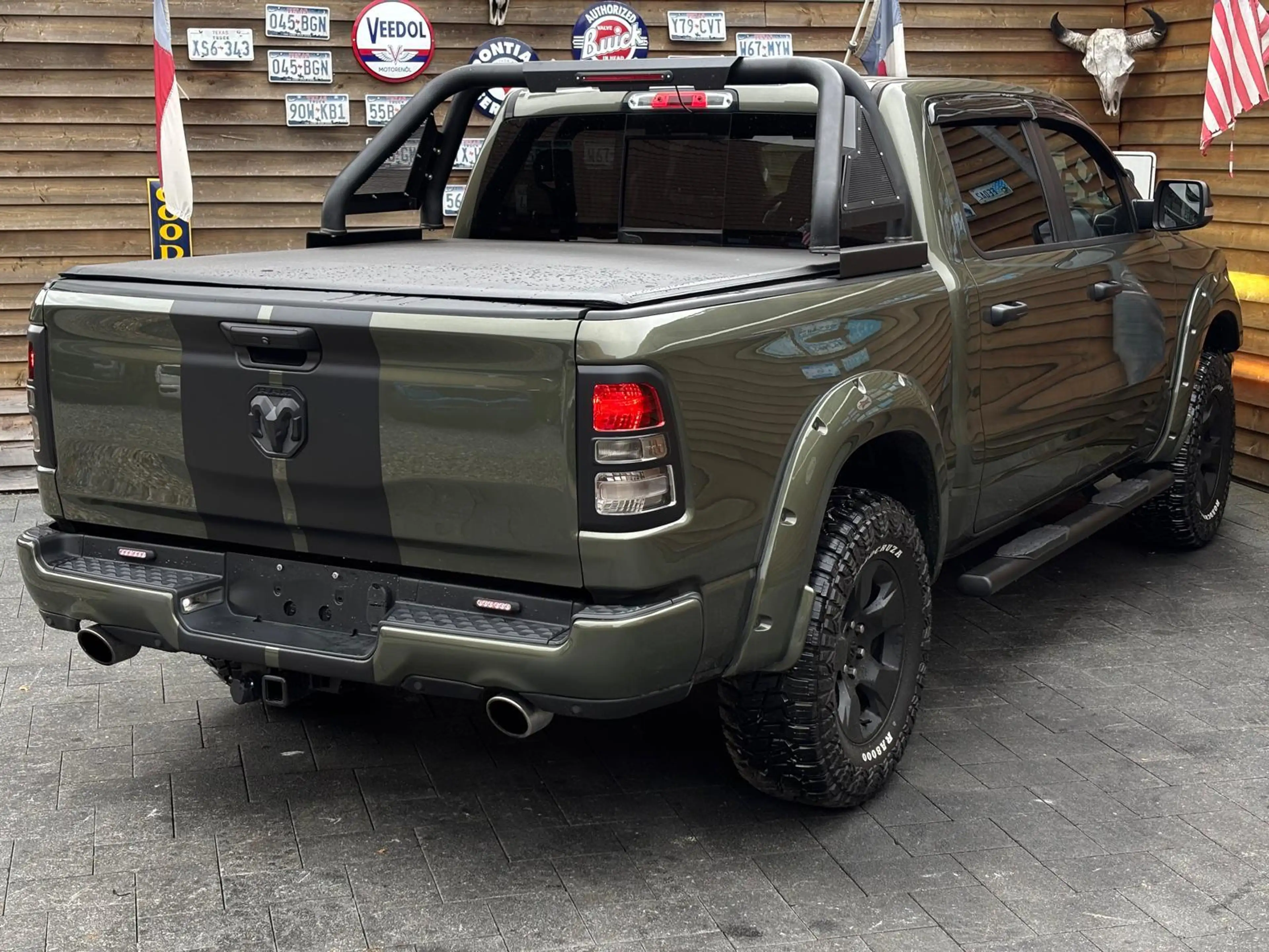 Dodge RAM 1500 5,7L BigHorn Crew Cab LED AHK 4x4 — photo 15