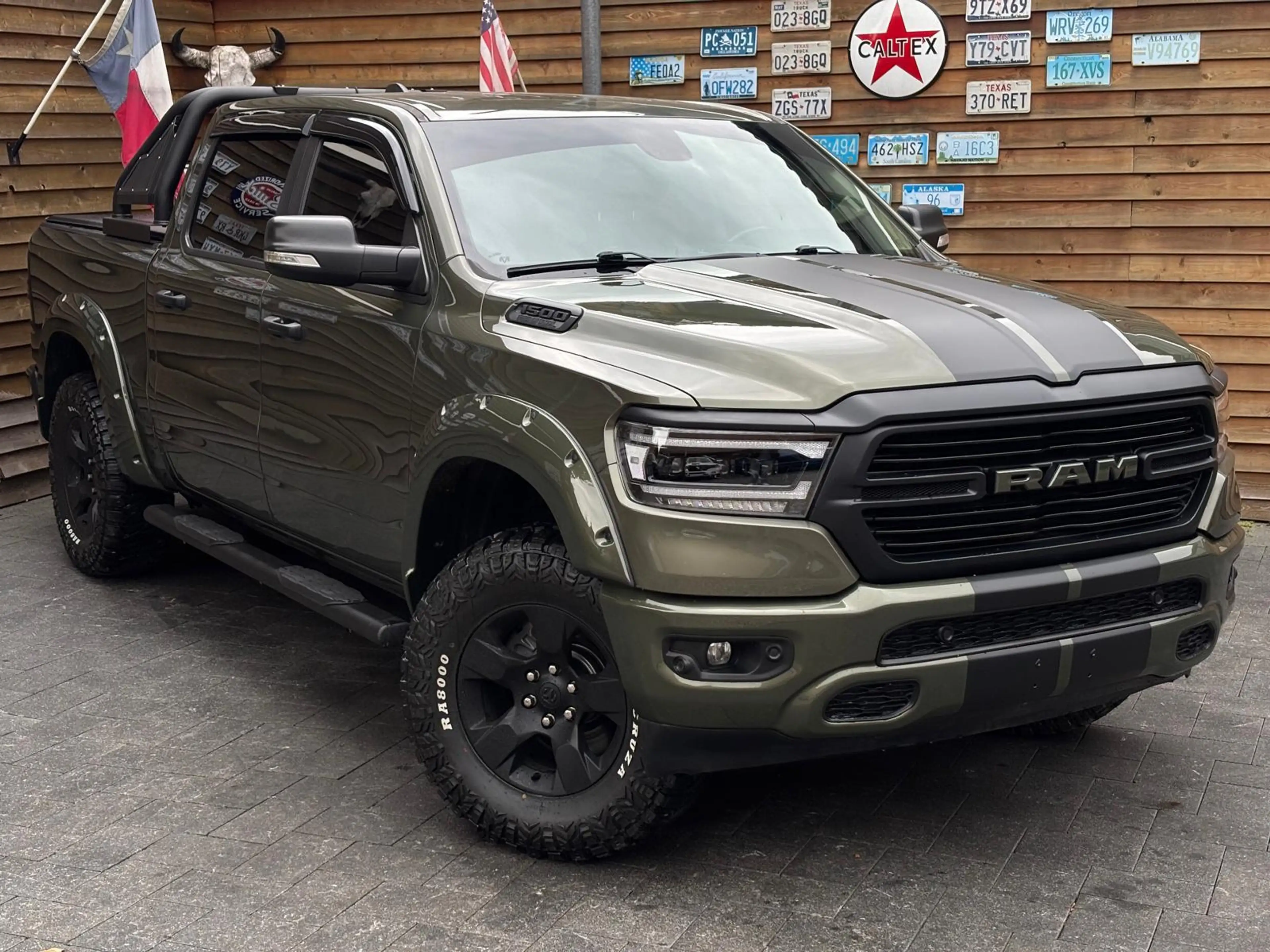 Dodge RAM 1500 5,7L BigHorn Crew Cab LED AHK 4x4 — photo 3