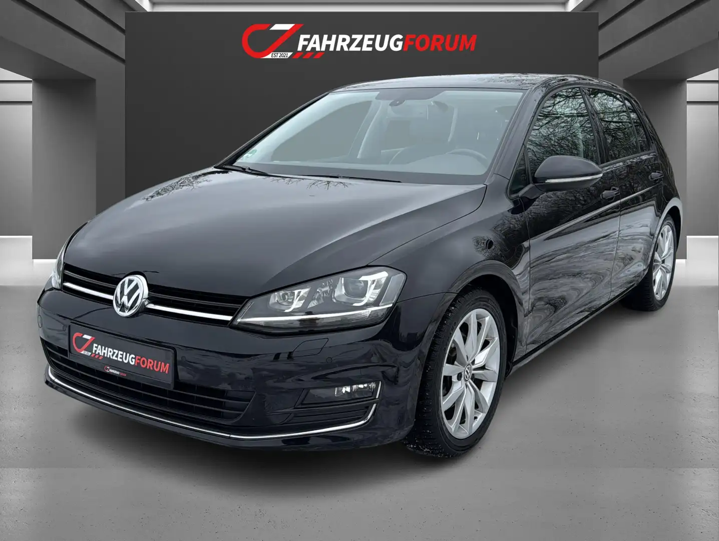 Volkswagen Golf Highline BMT *Navi *Kamera *Massage Schwarz - 1