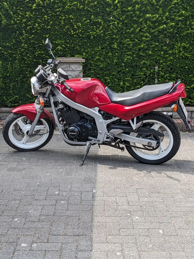 Suzuki GS 500 Rood - 1