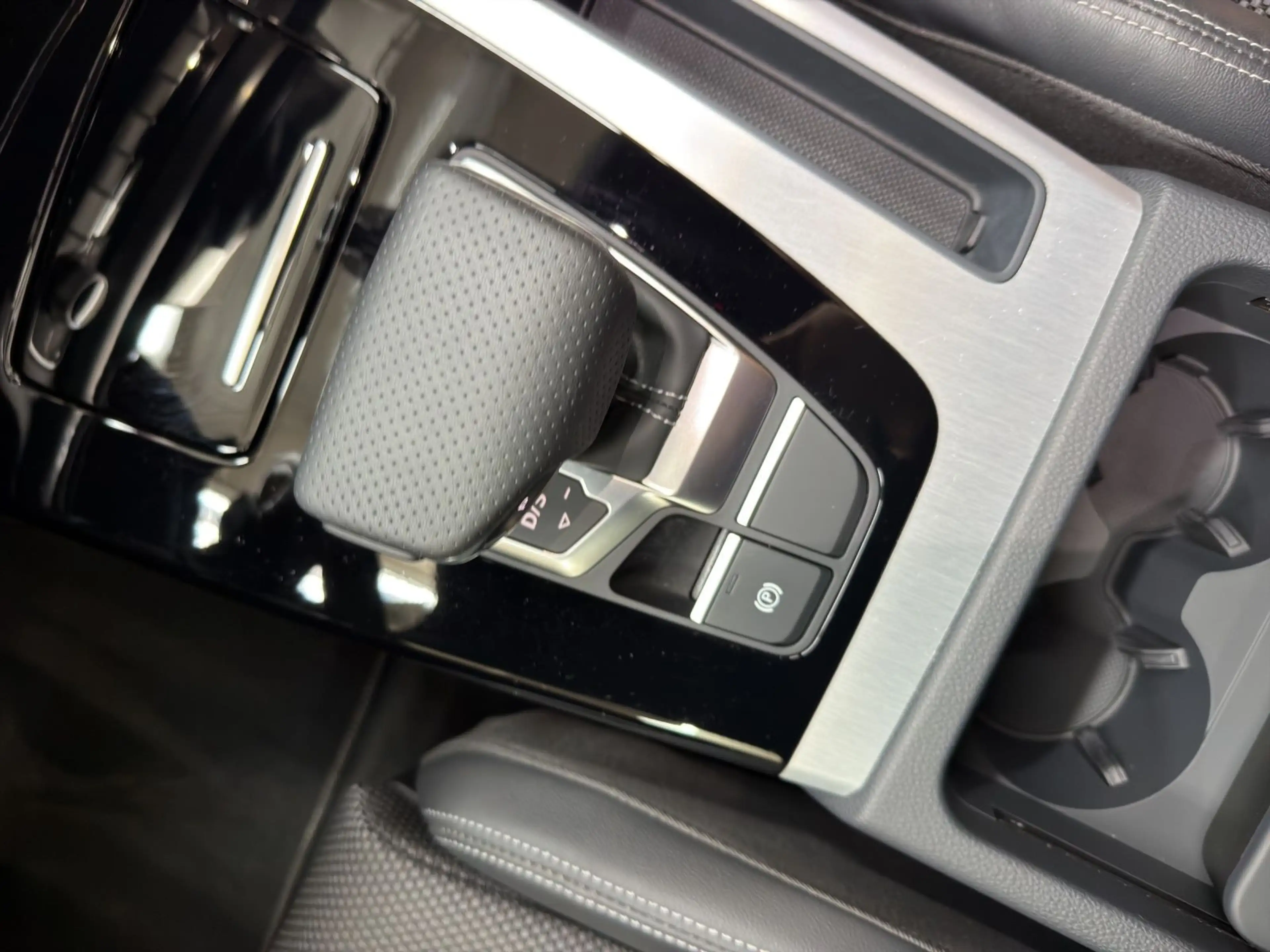 Audi Q5 50 TFSIe S LINE AHK LM20 MATRIX NAVI+ — photo 11