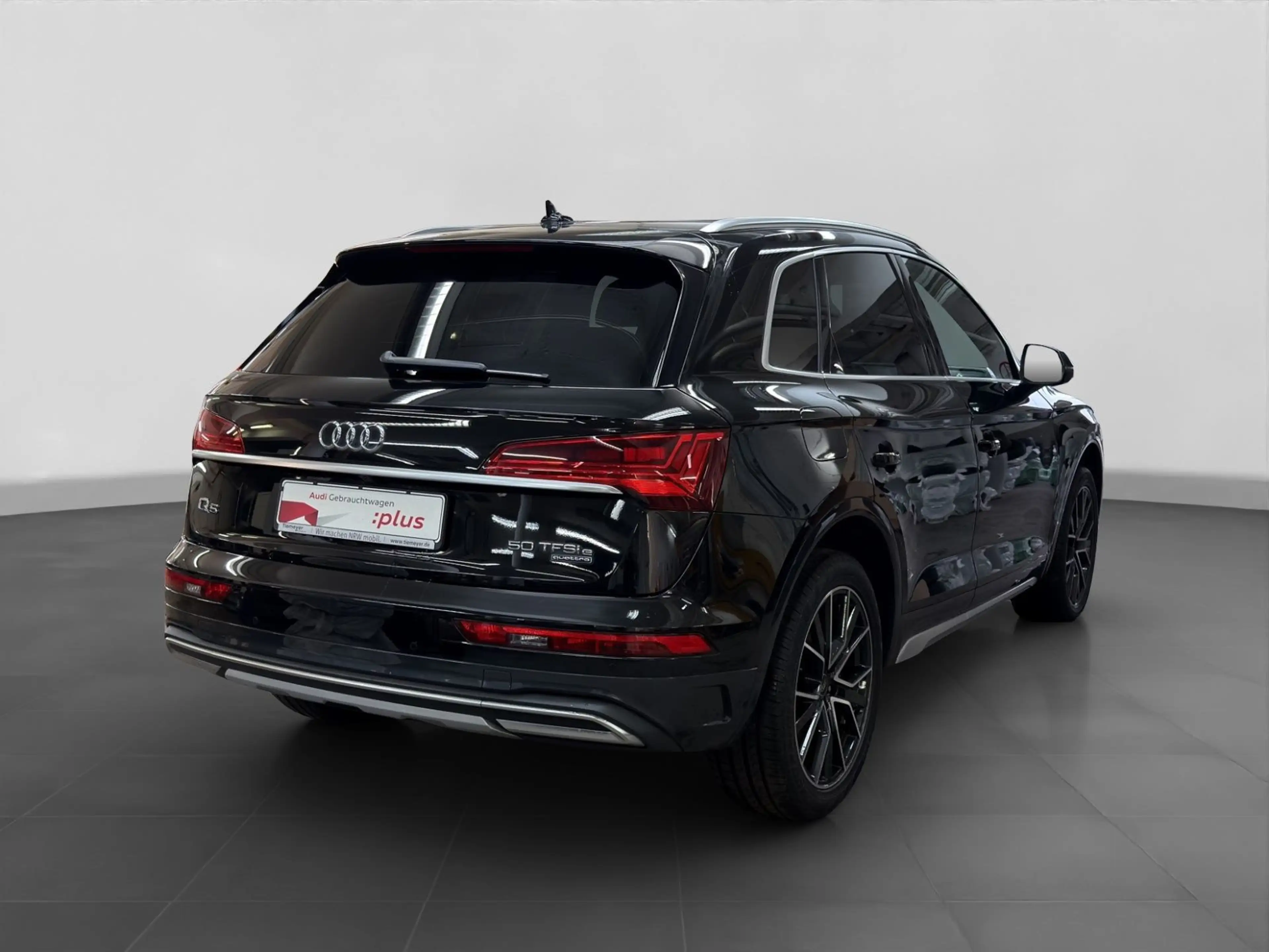 Audi Q5 50 TFSIe S LINE AHK LM20 MATRIX NAVI+ — photo 3