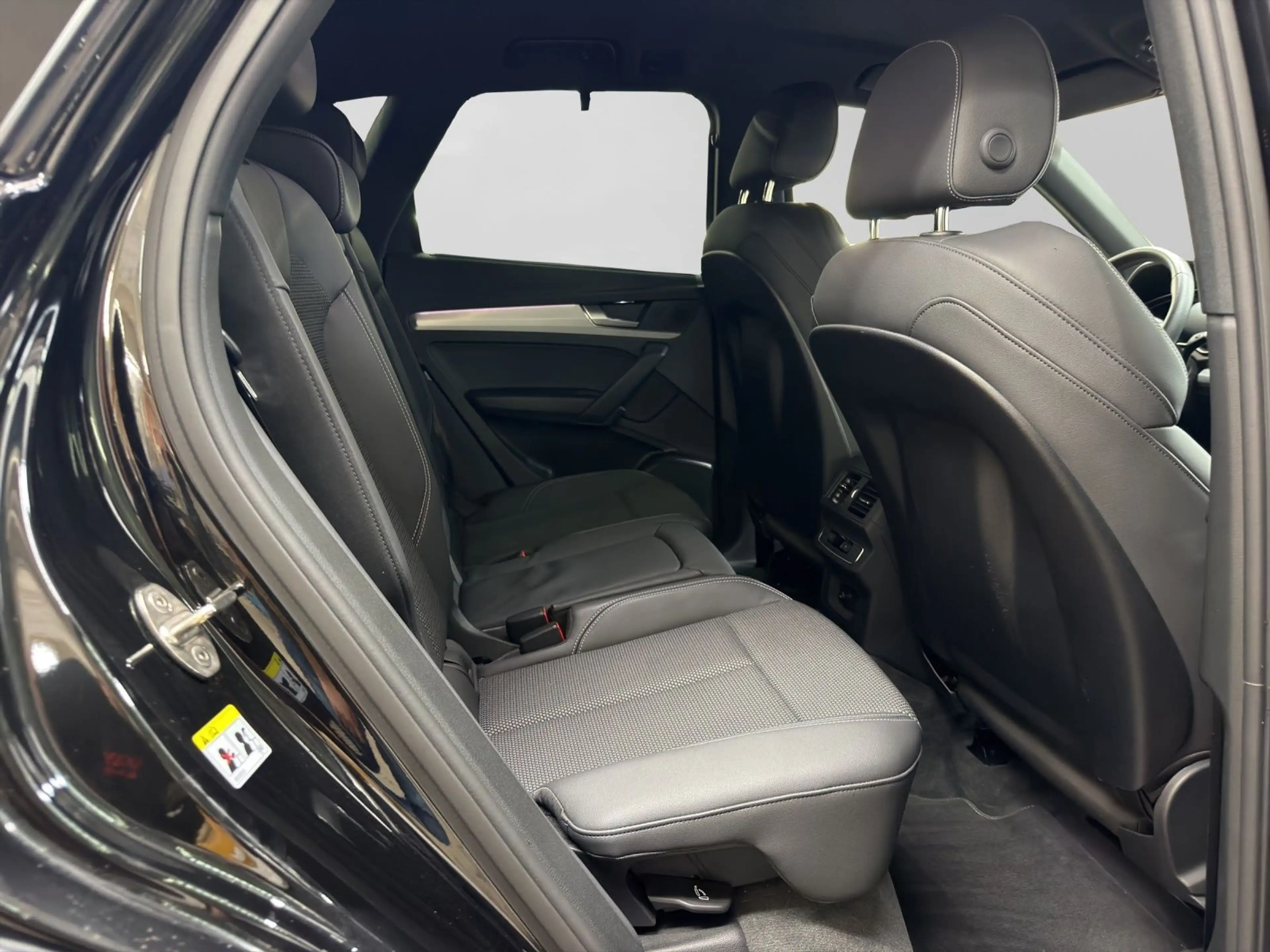 Audi Q5 50 TFSIe S LINE AHK LM20 MATRIX NAVI+ — photo 6