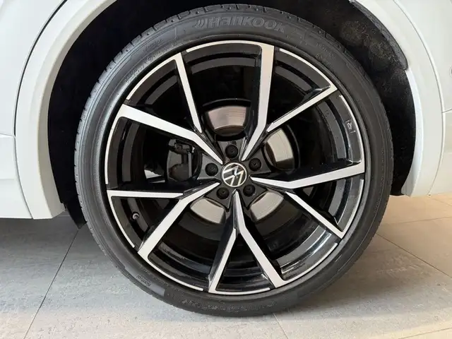 Volkswagen Touareg R-Line 4Motion Ansicht 13