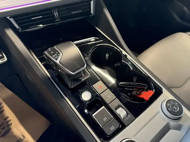 Volkswagen Touareg R-Line 4Motion Ansicht 28