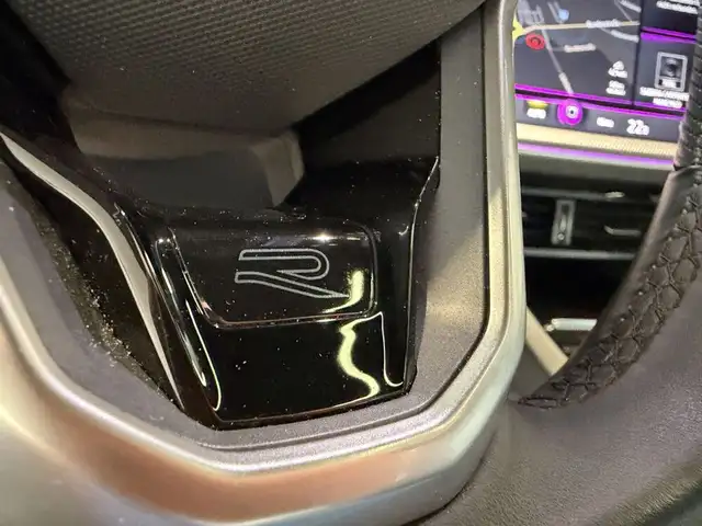 Volkswagen Touareg R-Line 4Motion Ansicht 36