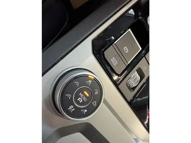 Volkswagen Touareg R-Line 4Motion Ansicht 34