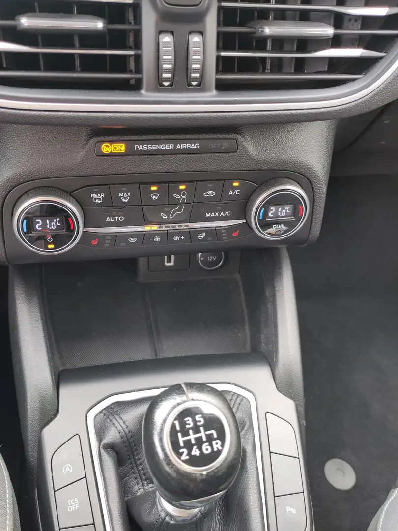 Ford Focus 1.0 EcoBoost Start-Stopp-System COOL&CONNECT - 2