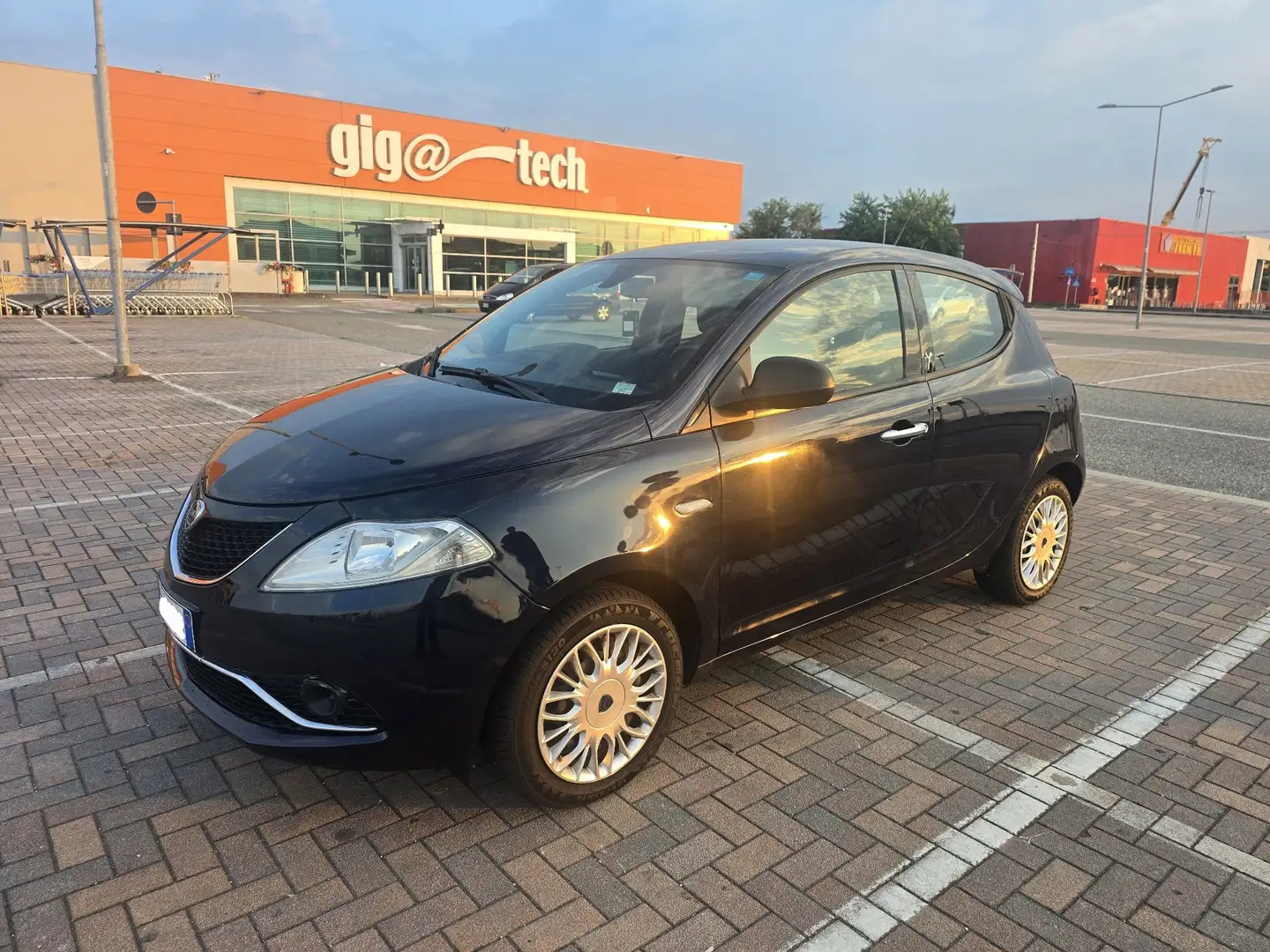Lancia Ypsilon 1.2 UnYca 69cv - 1