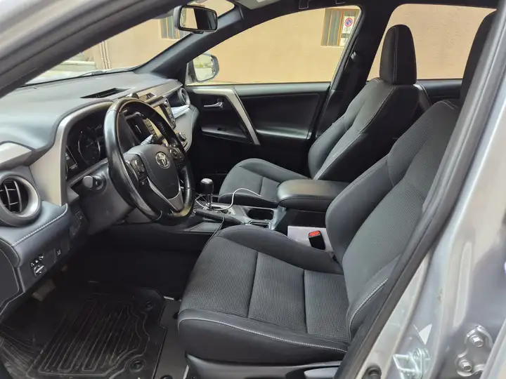 Toyota RAV4 RAV 4 2.5 4x4 Hybrid Style Selection — foto 9