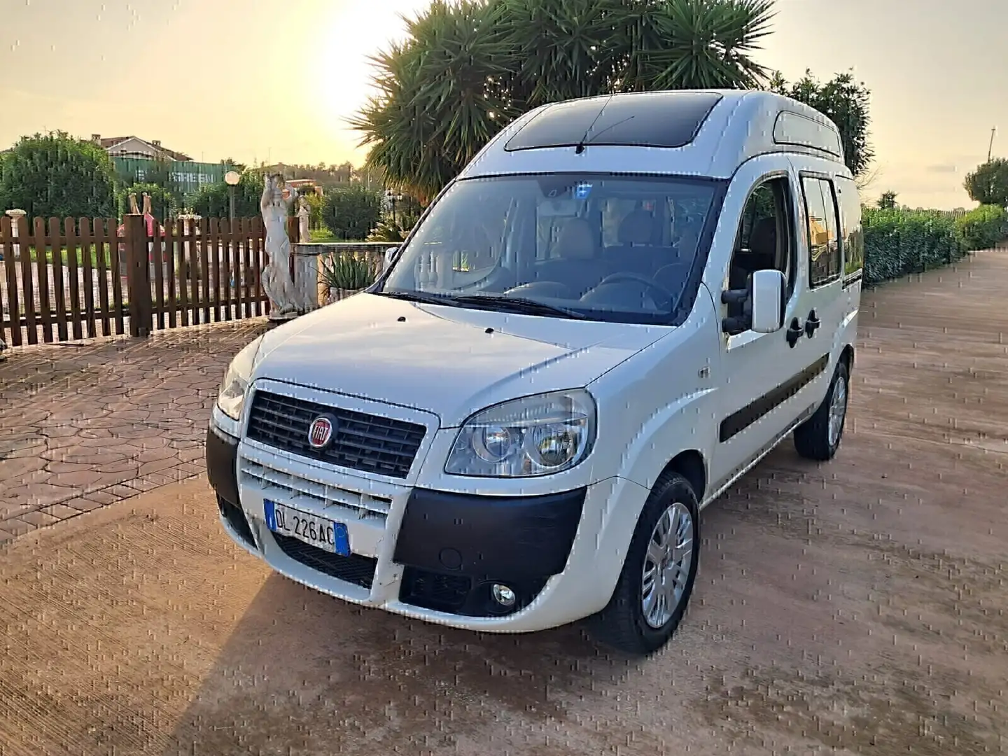 Fiat Doblo Doblò 1.3 TETTO ALTO TRASPORTO DISABILI Biały - 1