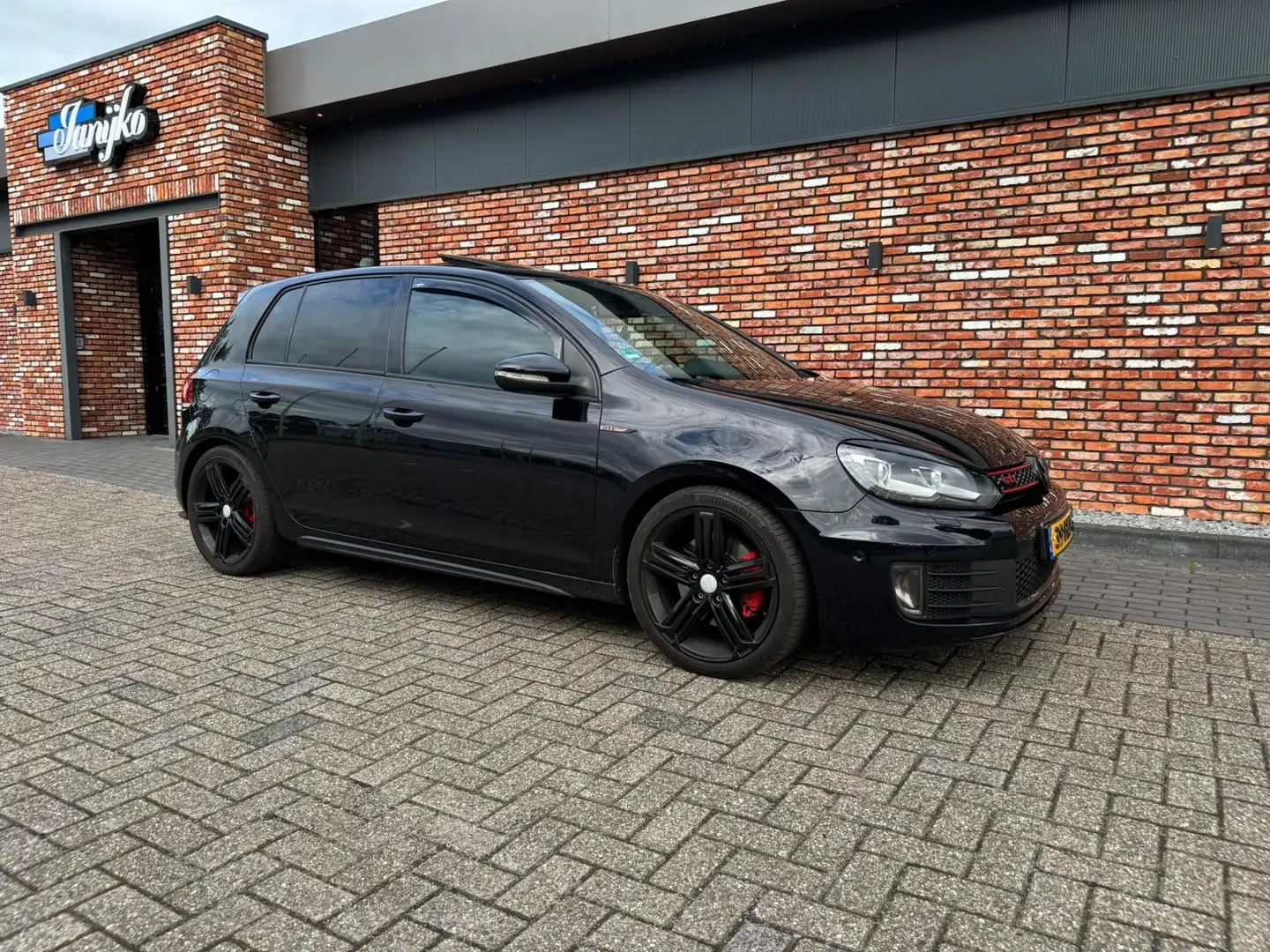 Volkswagen Golf GTI 2.0 DSG Zwart - 2