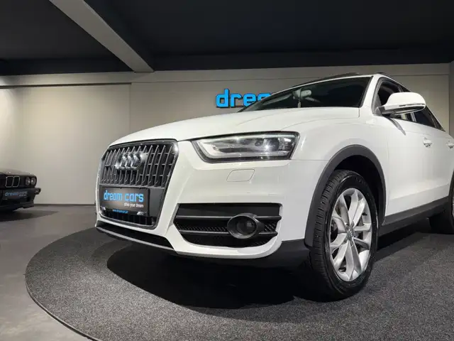 Audi Q3 view 7