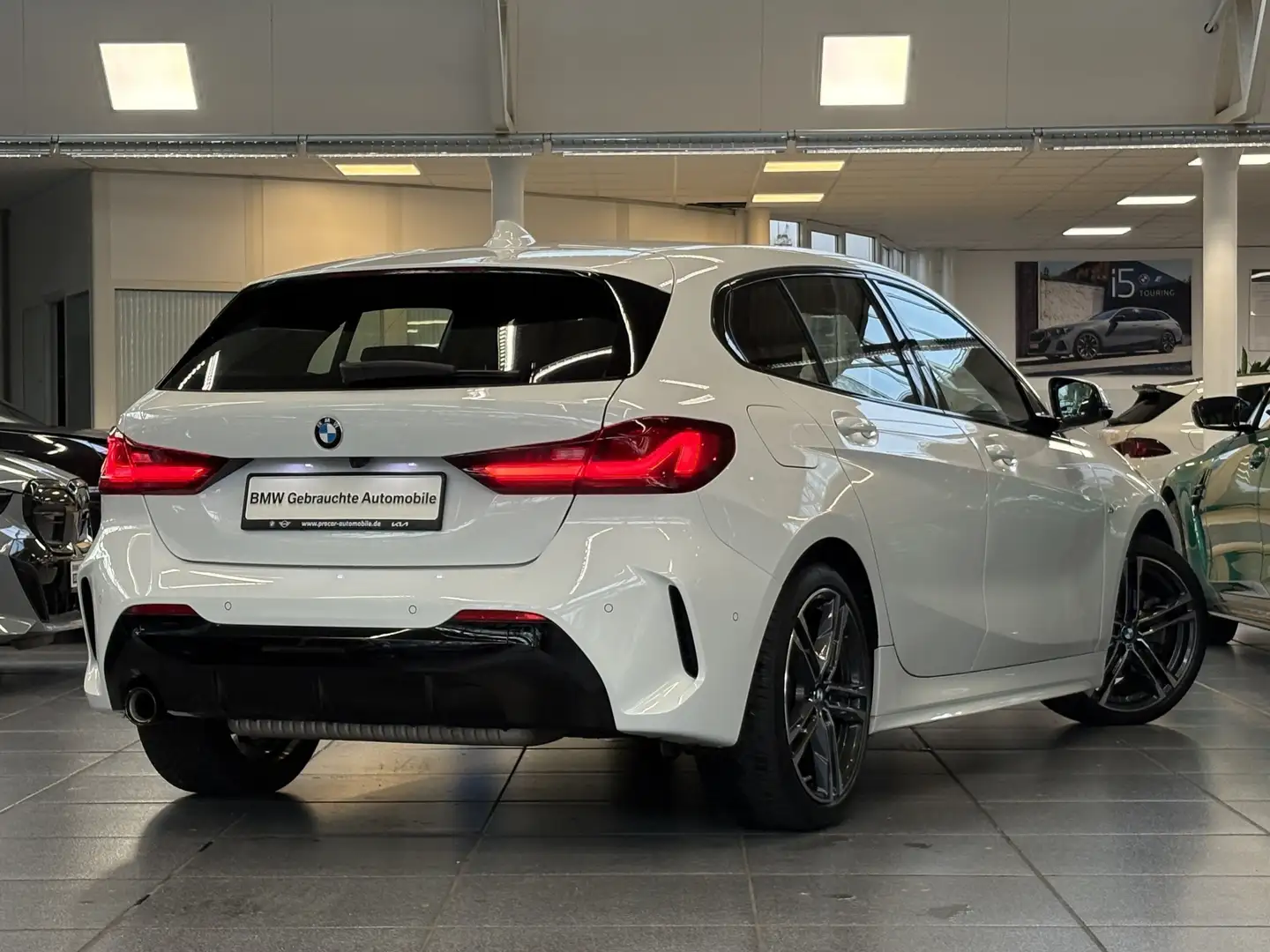 BMW 118 i M Sport LED Aut. LC Prof. PA RFK DAB Shz Weiß - 2
