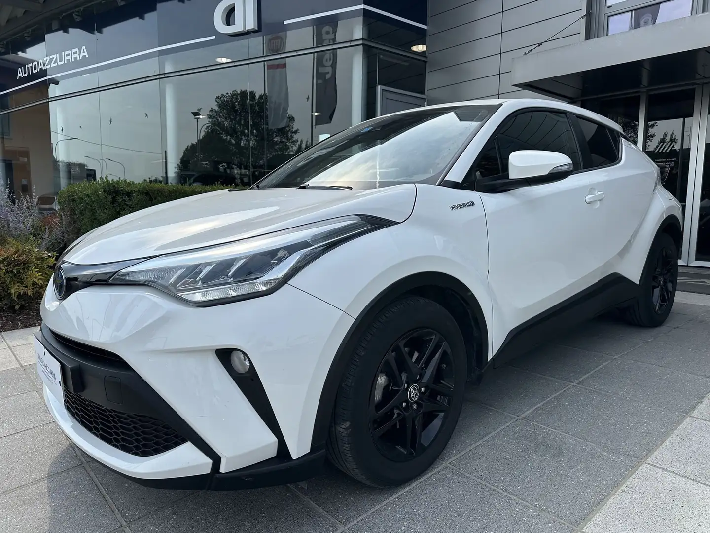 Toyota C-HR 1.8 Hybrid E-CVT Active *PROMO AZZURRA* Bianco - 1