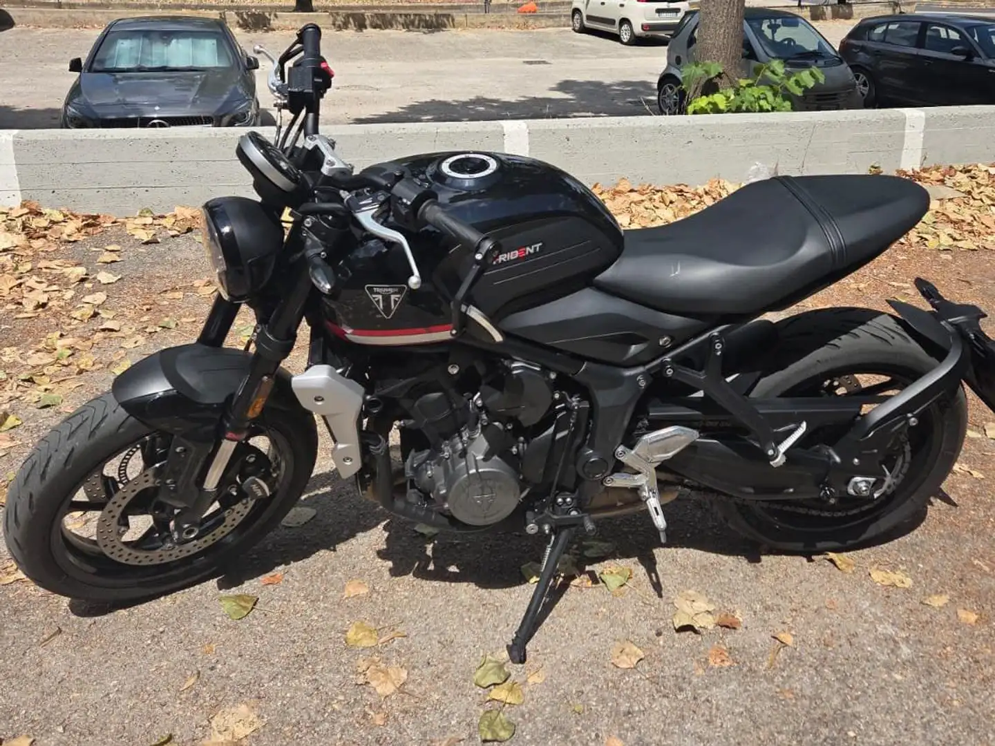 Triumph Trident 660 Nero - 2
