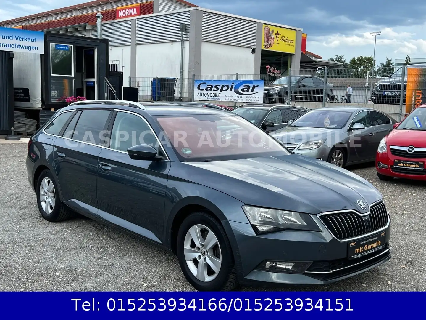 Skoda Superb Combi Ambition Grau - 1