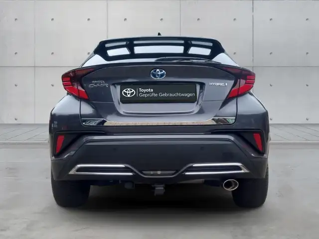 Toyota C-HR view 5