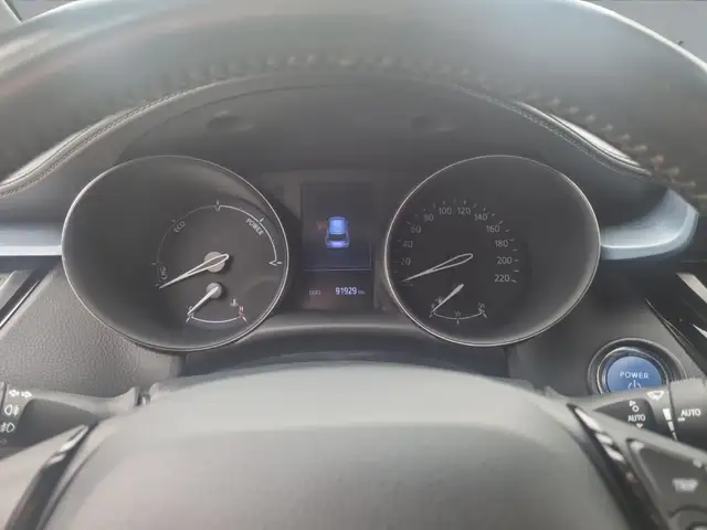 Toyota C-HR view 14