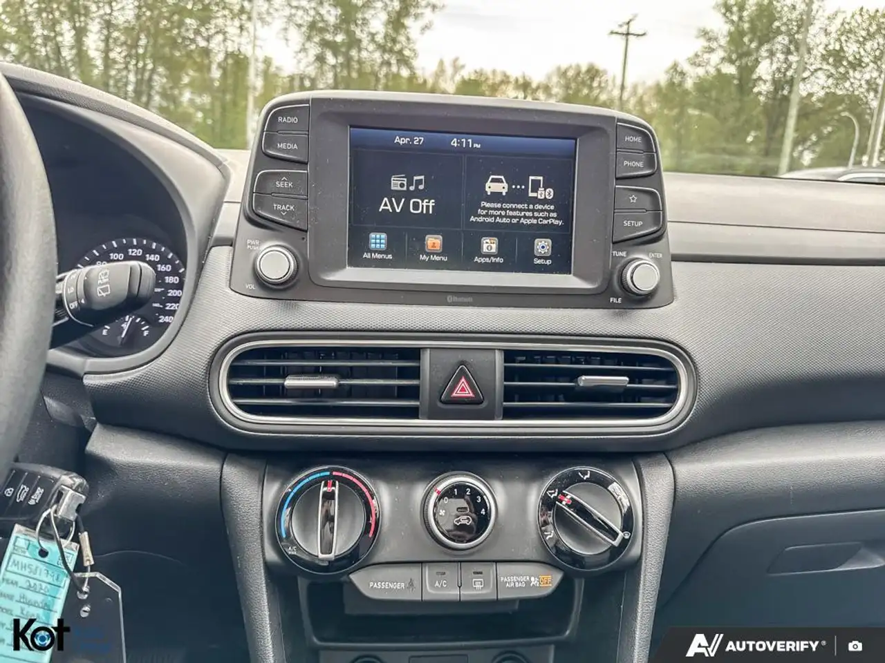 Hyundai KONA снимка Hyundai KONA
