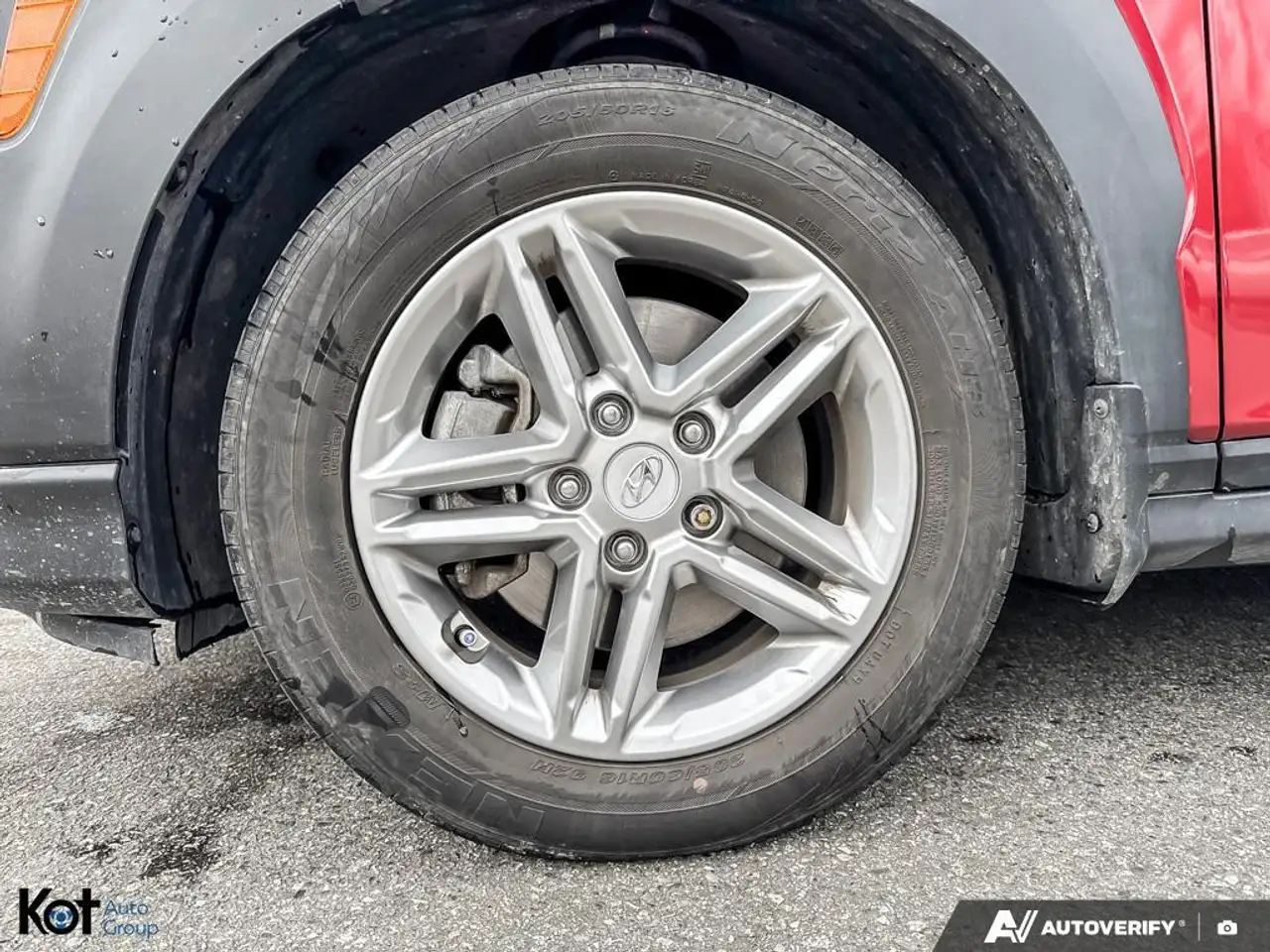 Hyundai KONA снимка Hyundai KONA