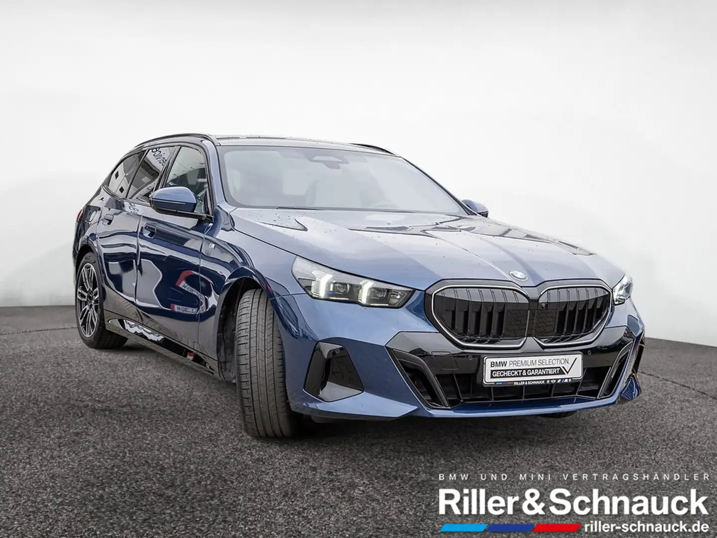 BMW 520 i Touring M-Sport Pro HUD PANO 360° B&W Blau - 2