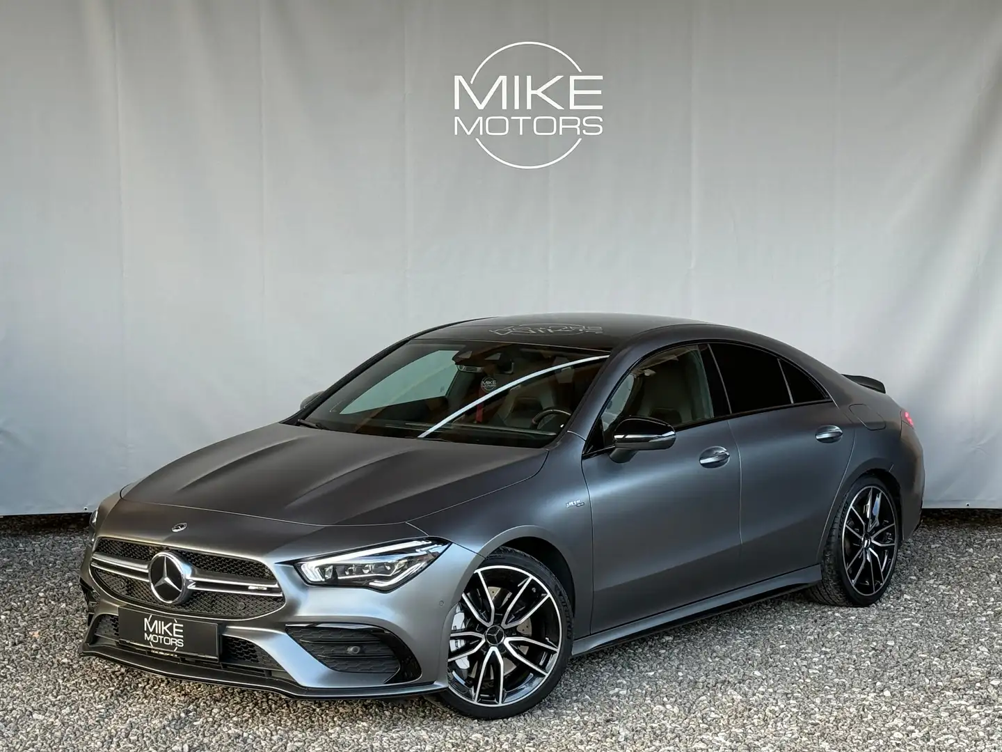 Mercedes-Benz CLA 35 AMG 4MATIC *BURMESTER*PANO*AERO-PAKET*NIGHT-PAKET* Grijs - 1