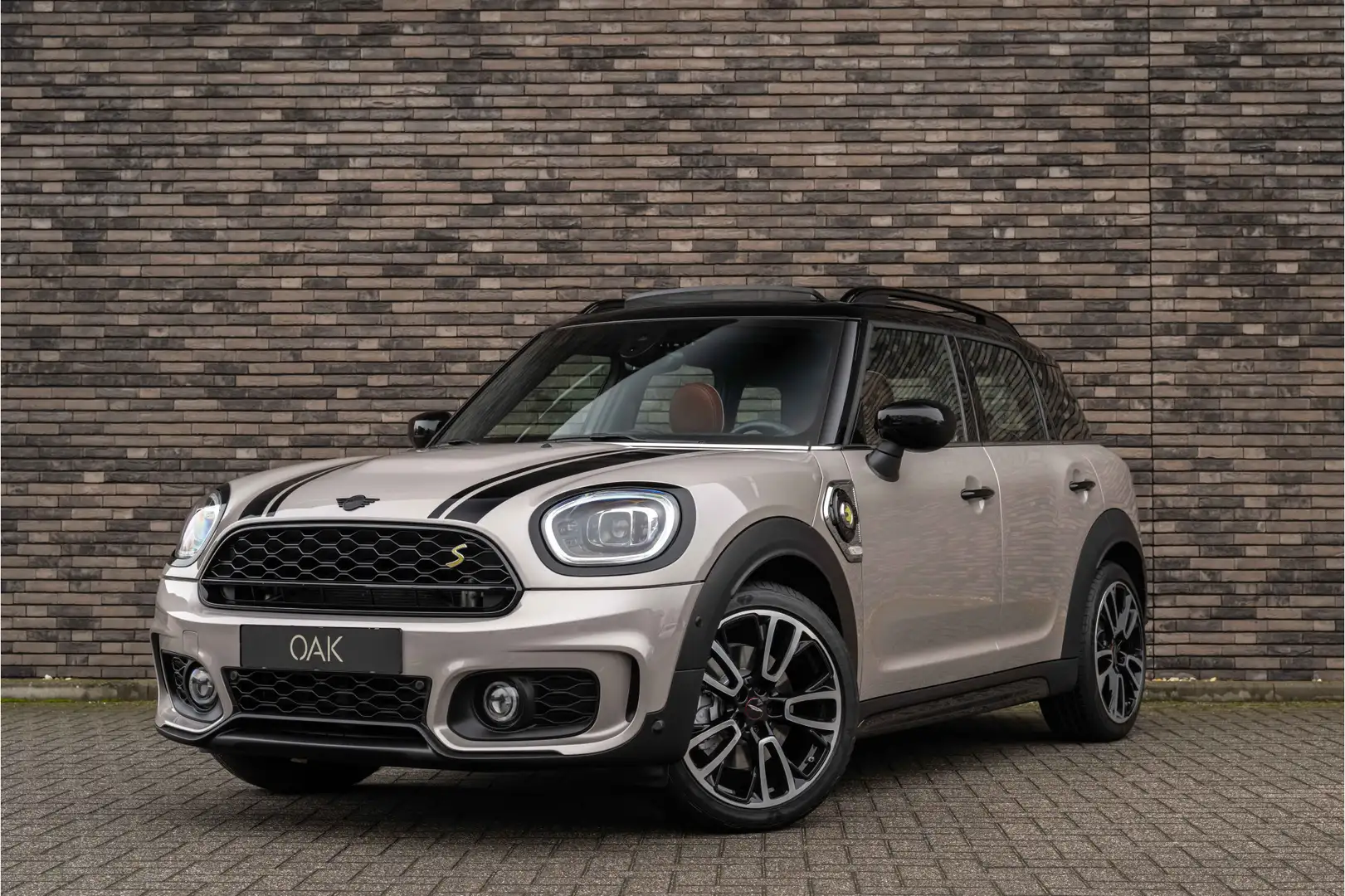 MINI Cooper SE Countryman 1.5 Hybrid ALL4 JCW-Trim | Navi | Panorama | Chest Gris - 2