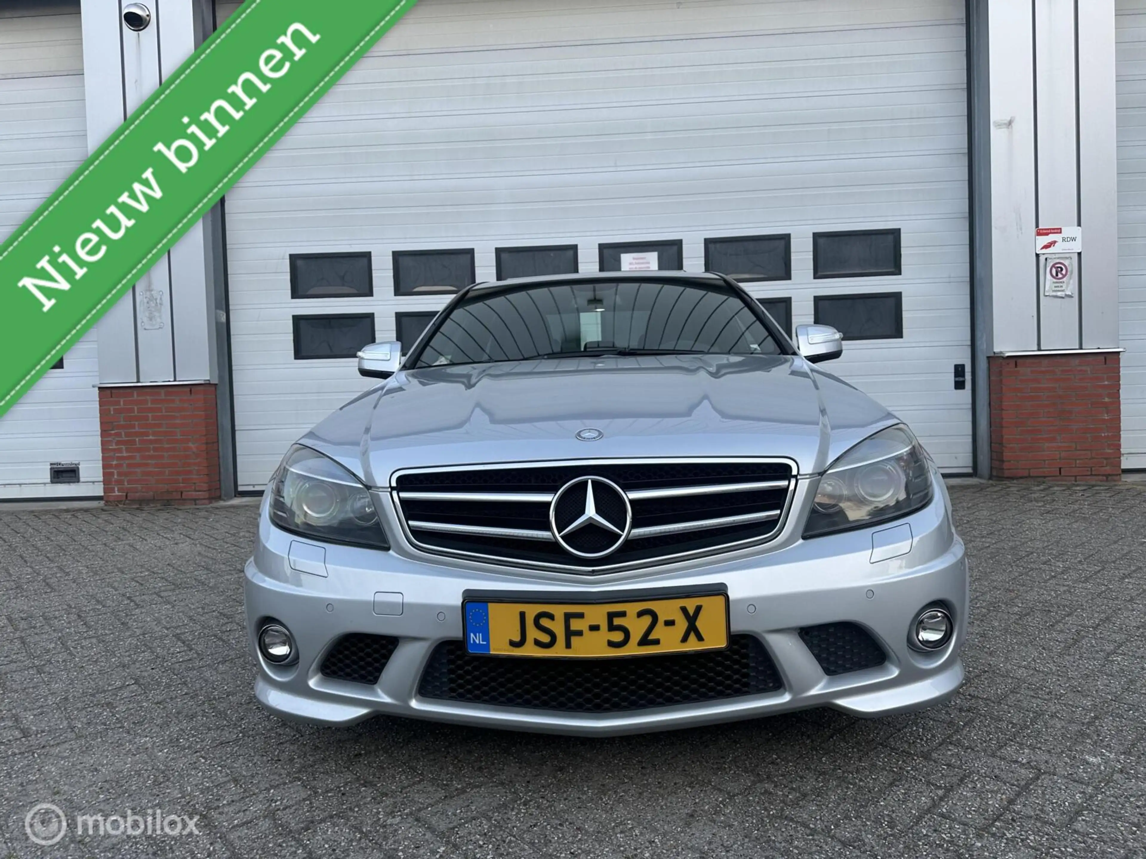 Mercedes-Benz C 63 AMG C63 V8 — photo 2