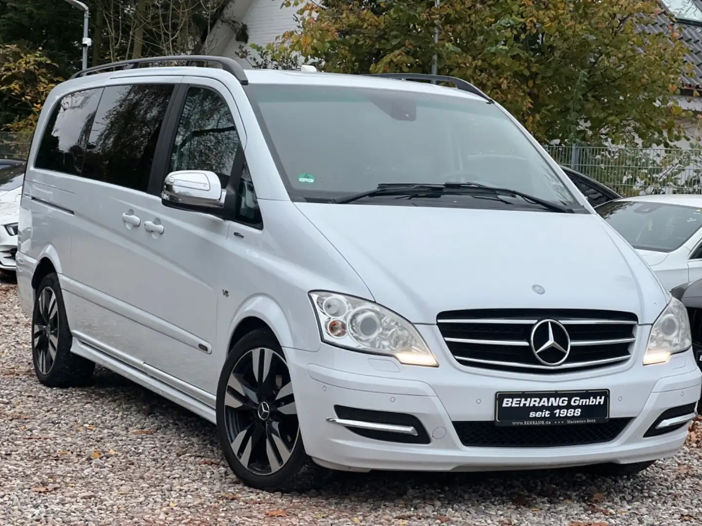 Mercedes-Benz Viano 3.0CDI AVANTGARDE LANG*WOHNMOBIL*KÜCHE*BETT Bílá - 1