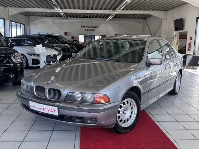 BMW 528 i Leder°Klimaa°Schiebedach°Alu°