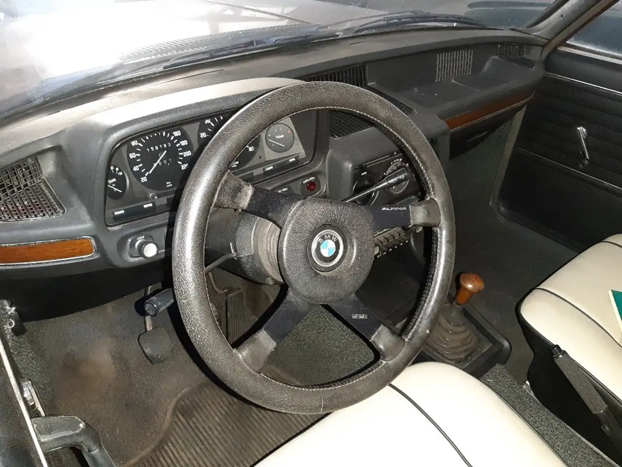 BMW 520i E12 130 PS Bj. 1973, foto 10