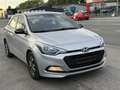 Hyundai i20 1.2 MPI Essence LE Gris - thumbnail 3