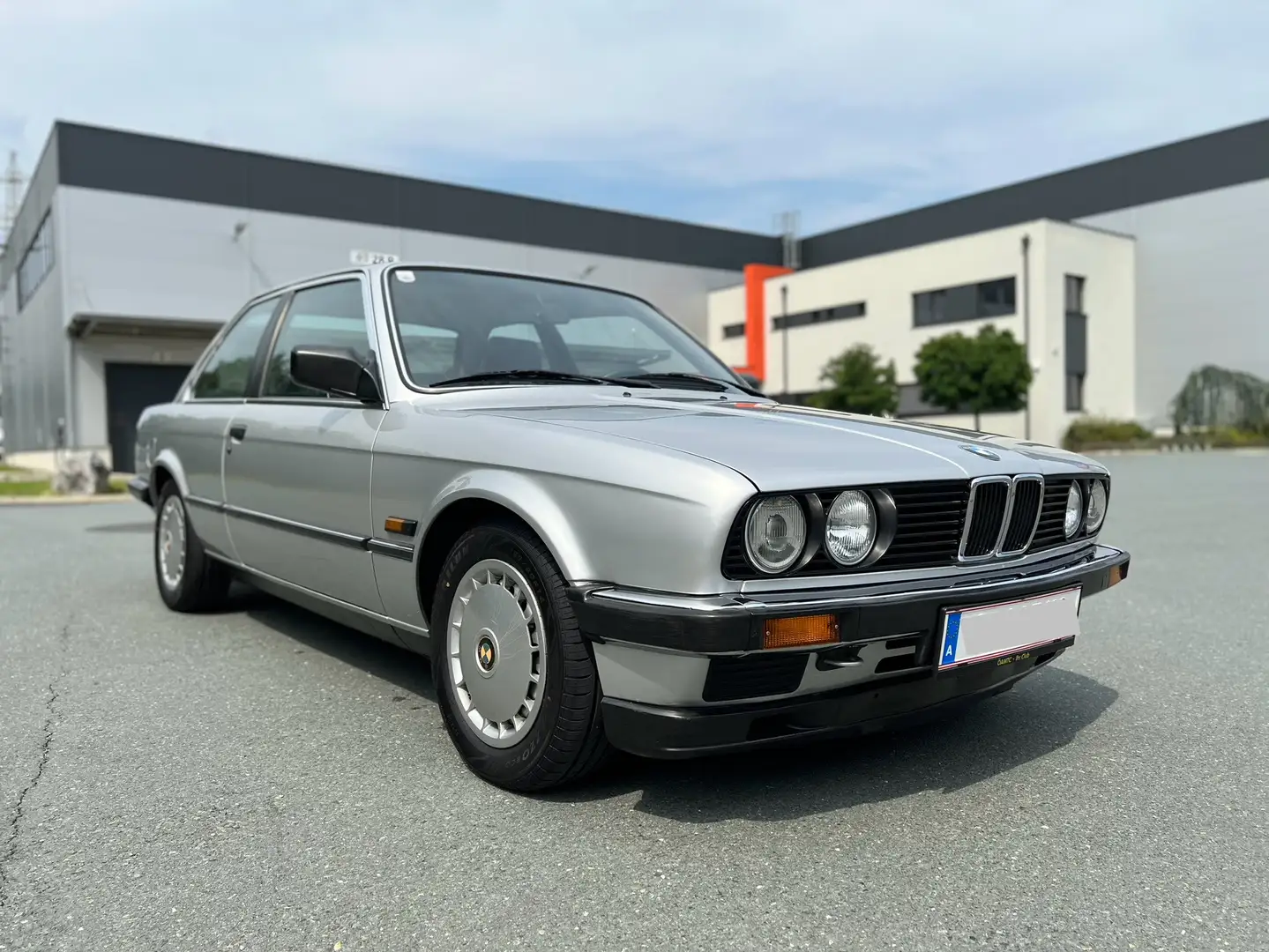 BMW 320 320i 3 Türig Argintiu - 1