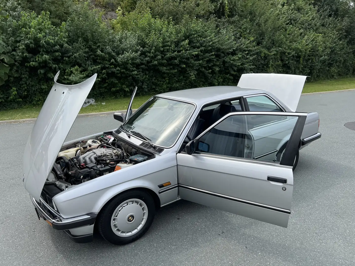 BMW 320 320i 3 Türig Argintiu - 2