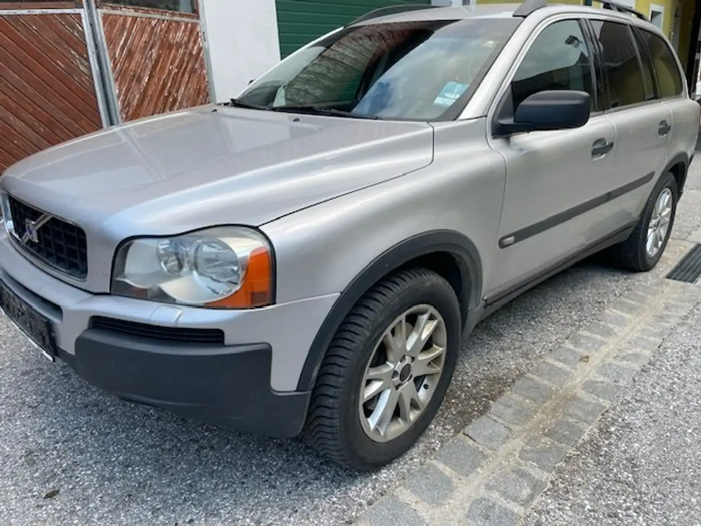 Volvo XC90 XC90 D5 Geartronic AWD Stříbrná - 2